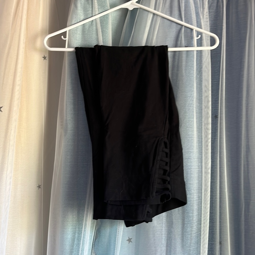 Black leggings with leg cutouts! SIZE L